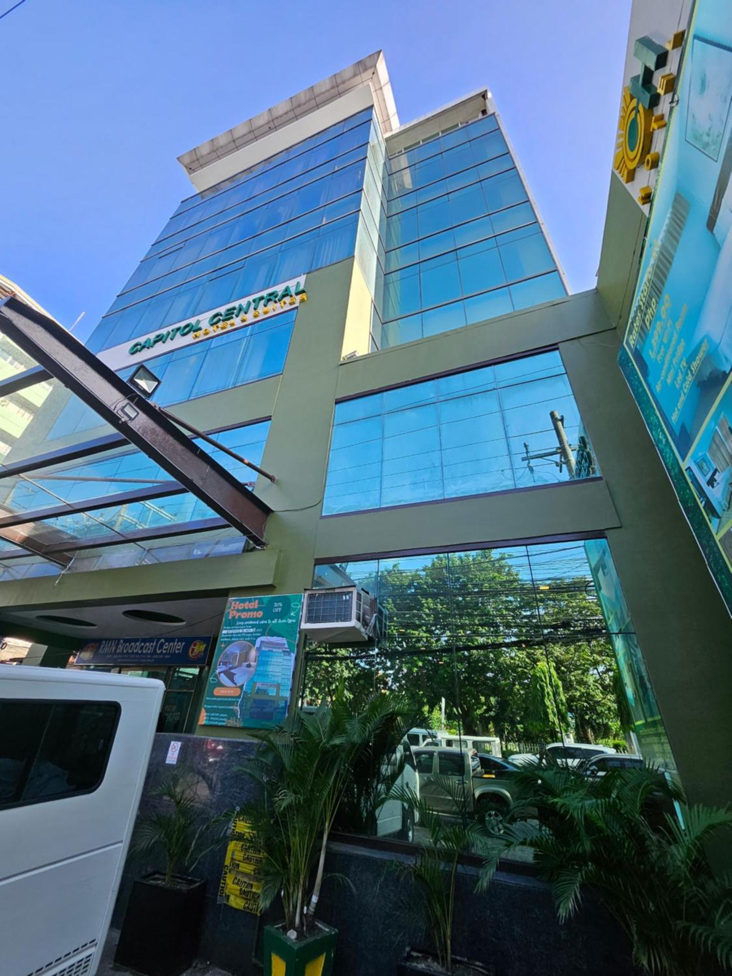 Cebu Capitol Central Hotel & Suites Powered By Cocotel Esterno foto